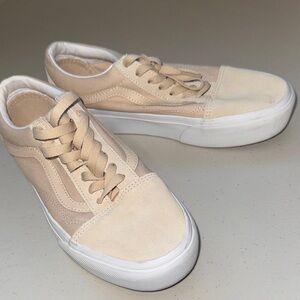 Vans old school Beige Low-Top suede toe Sneakers size M 6/W 8